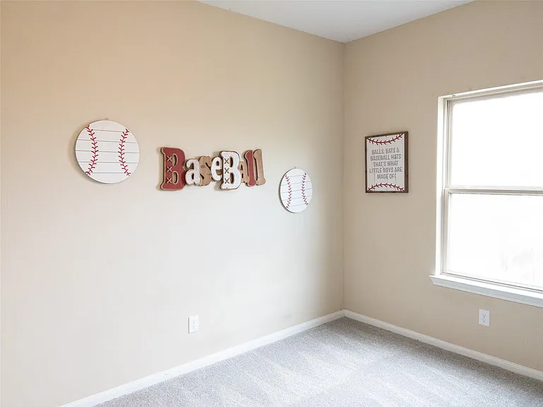 3986 Avenue B — Photo 18