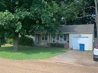 810 Douglas St, Covington, TN 38019