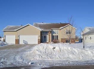 4253 Woodhaven St S, Fargo, ND 58104