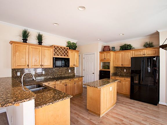 3rd image of 9537 Arborview Ct