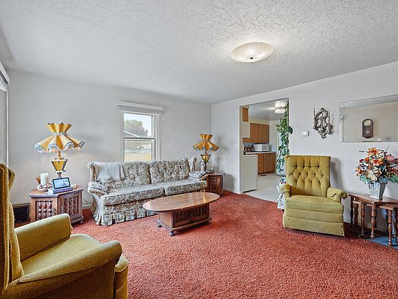 5th image of 675 SE Elm St