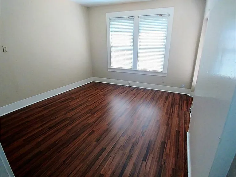 1409 Wentworth St #1 — Photo 7