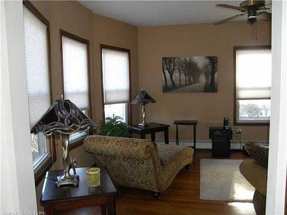 Living Room lst floor