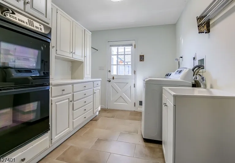 1008 Mary Allen Ln — Photo 9