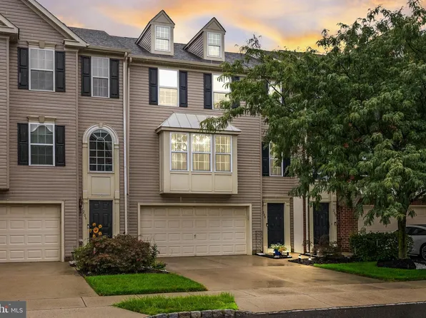 204 Nathan Dr, Cinnaminson, NJ 08077