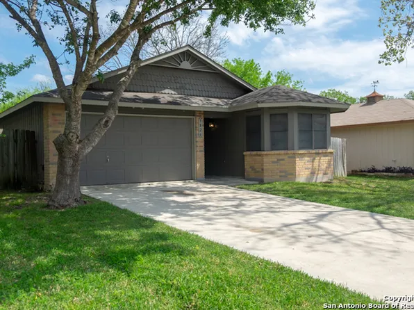 9826 Meadow Br, Converse, TX 78109