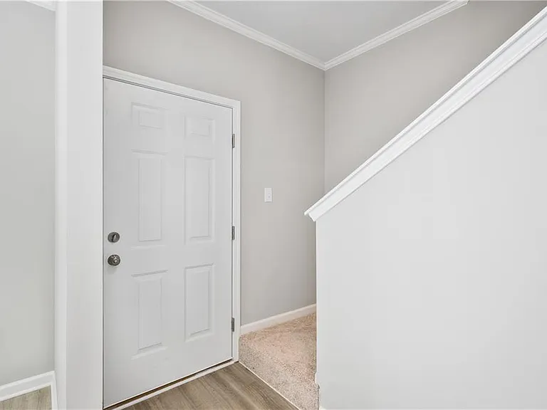 2826 Laurel Ridge Cir — Photo 4
