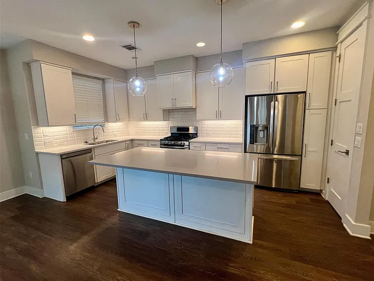 6515 Davis Ln #10 — Photo 4