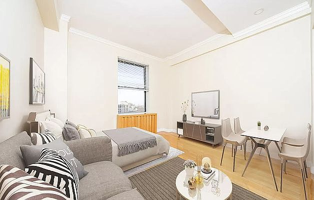 1st image of 250 W 10th St #721