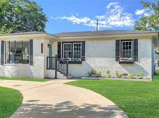 2202 Hanson St, Savannah, GA 31404