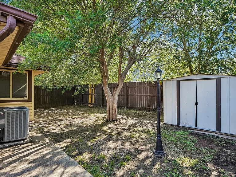 3806 Candlecrown Ct — Photo 33