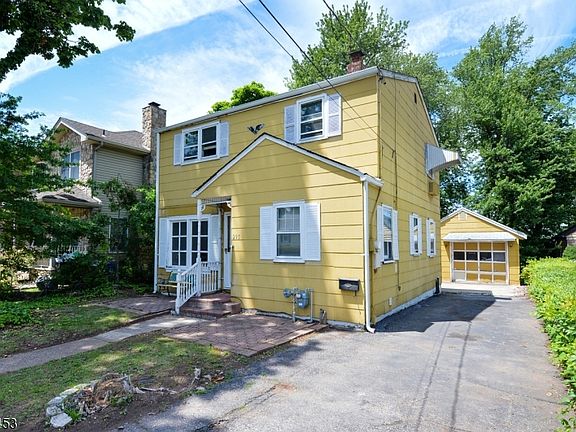 2nd image of 295 Lanza Ave