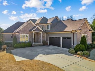 5985 Fairway Park Ln, Jefferson, GA 30549