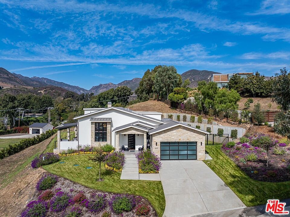 1st image of 5920 Bonsall Dr