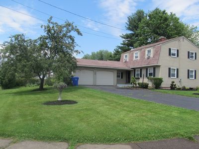 102 Sawka Dr, East Hartford, CT, 06118