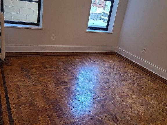 2nd image of 2581 36th St APT 2