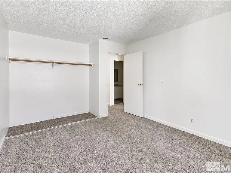 4602 Neil Rd #72 — Photo 3