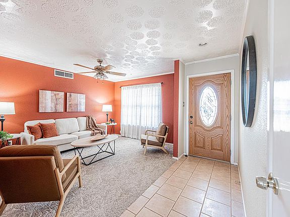 3rd image of 3833 Candy Ln