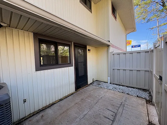 101 112th St #101C — Photo 14
