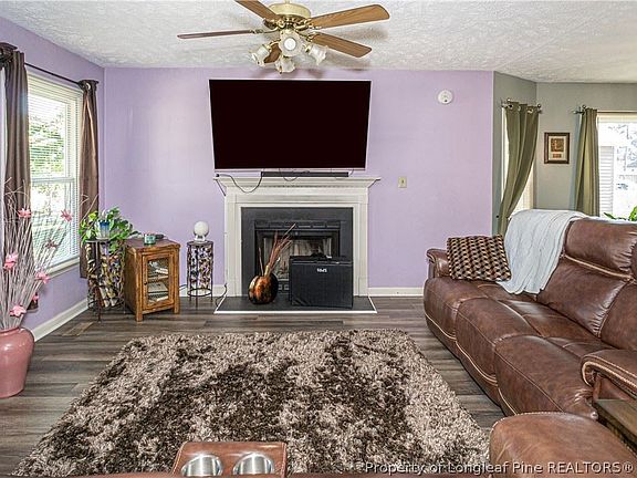 4th image of 3525 Chaucer Dr