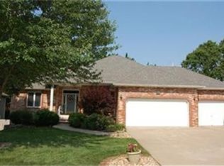 3201 S Woodstock Ave, Springfield, MO 65809