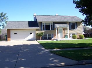 3089 Coventry Dr, Bay City, MI