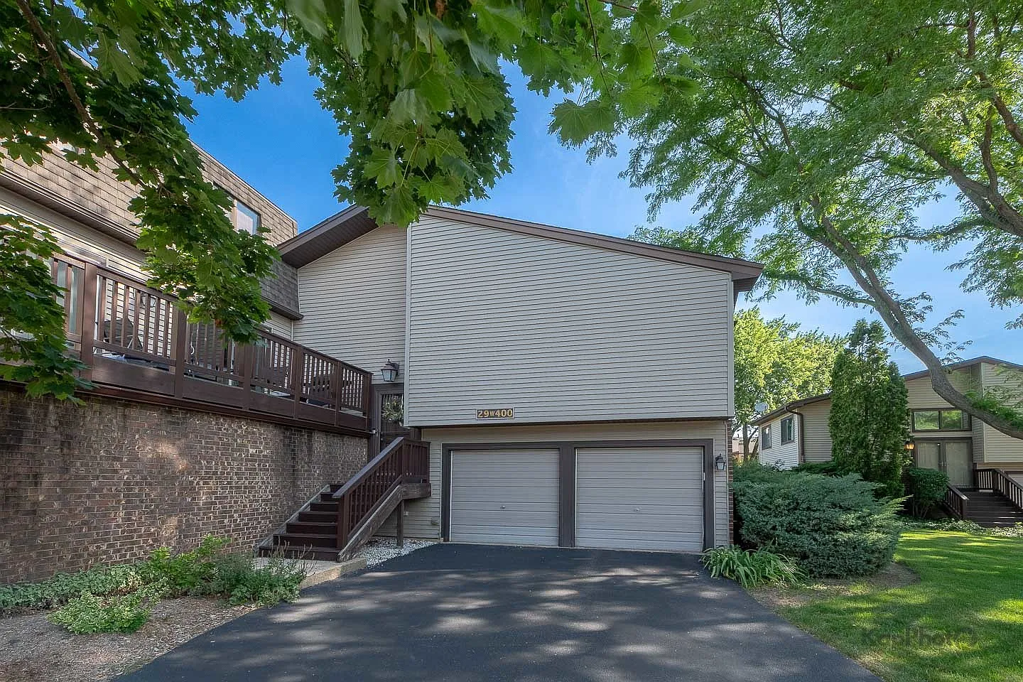 29W400 Thornwood Ln photo 1
