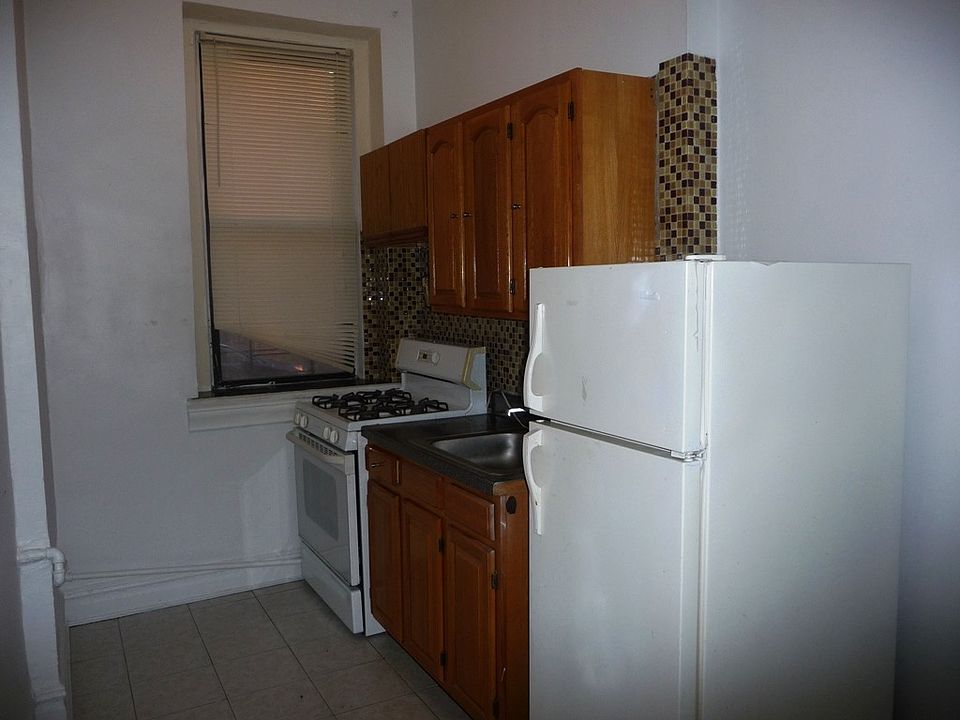 2nd image of 501 Brightwater Ct #1