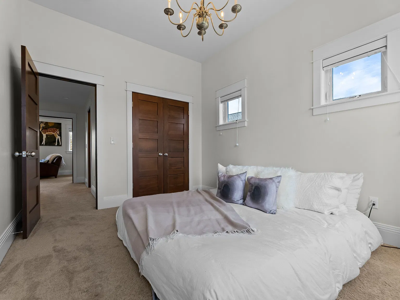 4 bed, 2602 sqft, $5,500 — Photo 4