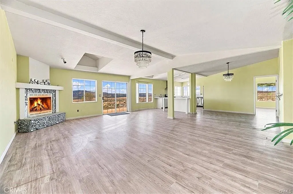 3 bed, 1994 sqft, $2,750 — Photo 1