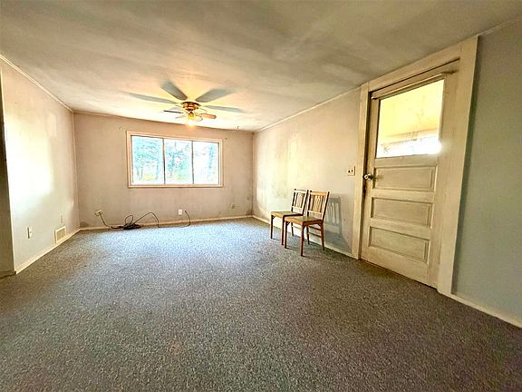 2nd image of 4563 Loeb Rd