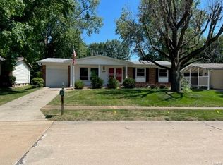2680 Knollwood Ln, Florissant, MO 63031