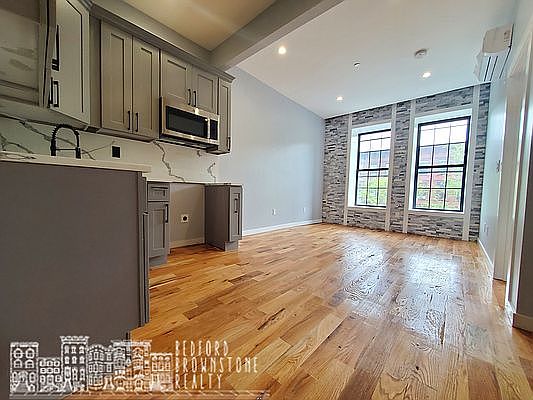 4th image of 141 Herkimer St #3