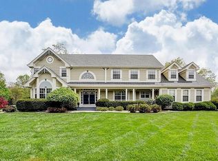 1142 Walnut Valley Ln, Dayton, OH 45458
