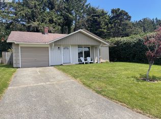 30371 Driftwood Dr, Gold Beach, OR