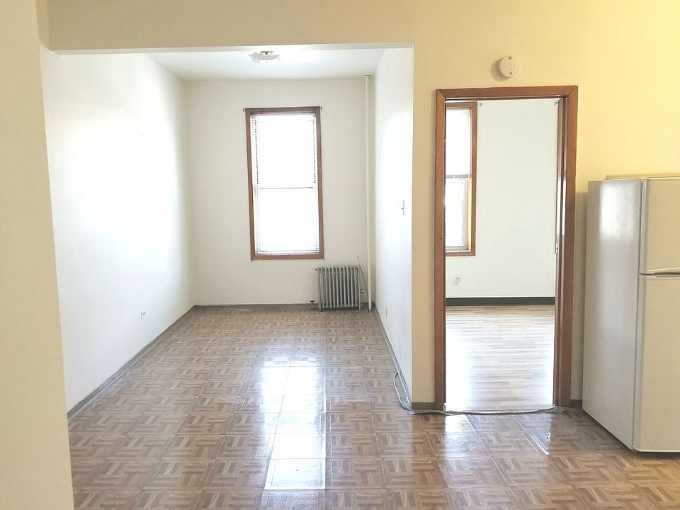 1st image of 3241 43rd St #2R