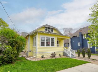 225 Van Buren St, South Haven, MI 49090