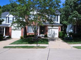 470 Summit Tree Ct, Fenton, MO 63026