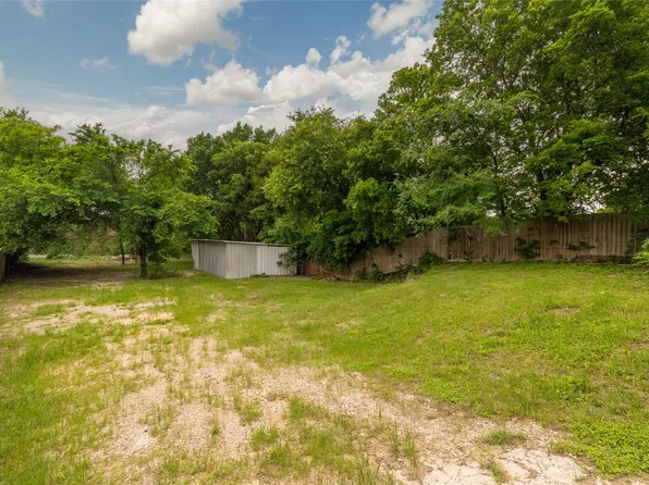 2239 Dowdy Ferry Rd, Dallas, TX 75217