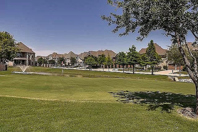 2nd image of 41 Glistening Pond Dr
