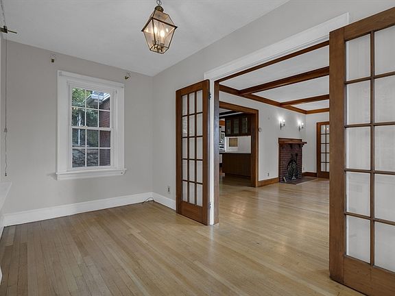 5th image of 50 Rock Hill St