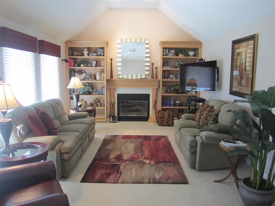 1st image of 22434 Walnut Ct