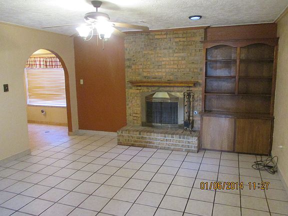 2nd image of 2812 NE Euclid Ave