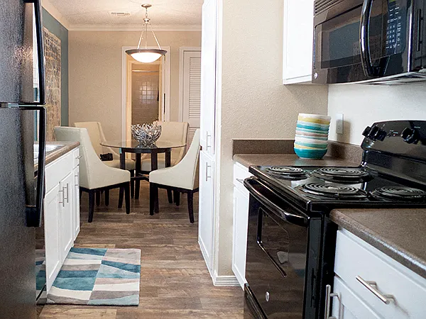 The Arbors on Forest Ridge Apartments — Photo 4