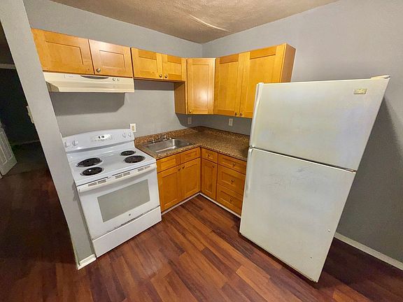 5th image of 400 S Miami Ave APT 3