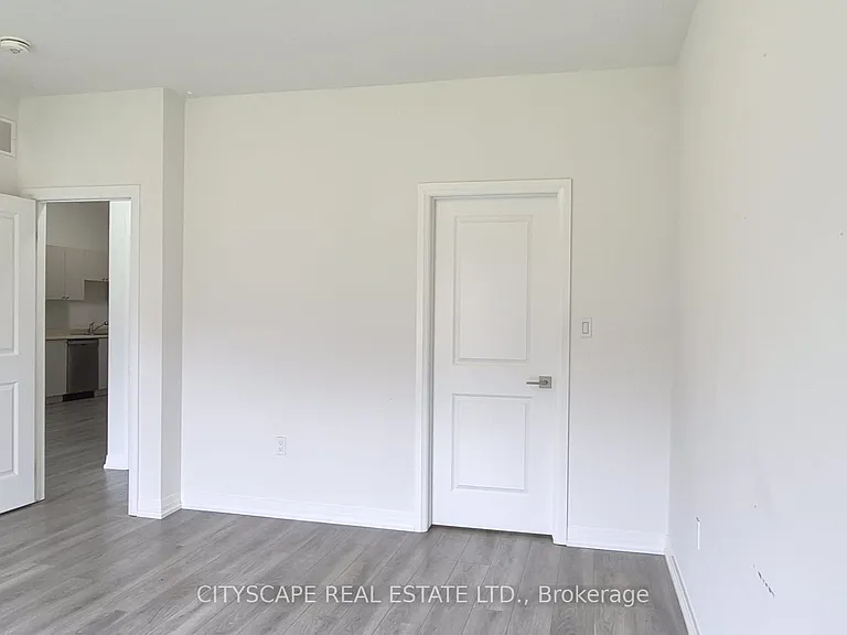 550 Grey St #28 — Photo 25