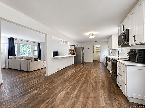 5th image of 89 Lincoln Avenue