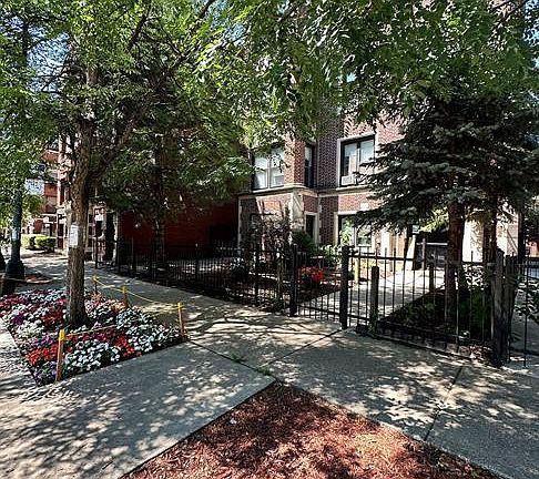 2nd image of 4450 N Ashland Ave