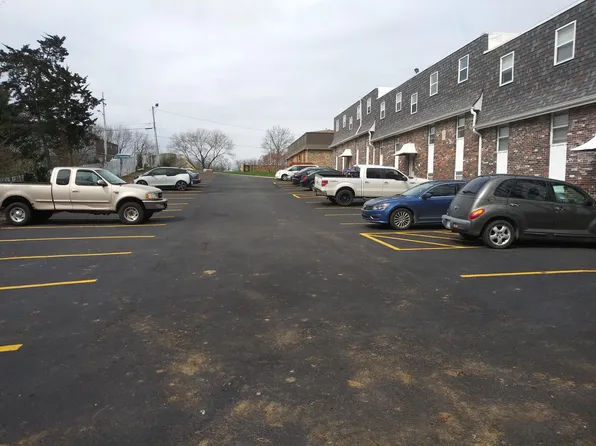 5725 Leavenworth Rd #8, Kansas City, KS 66104