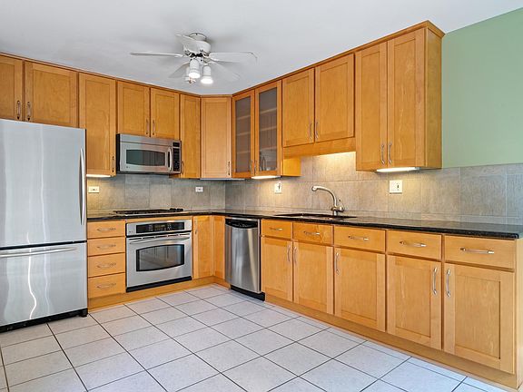 5th image of 302 Kingswood Ln #3C